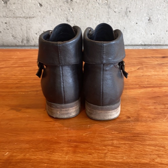 Steve Madden Stinger Fold Over Ankle Black Leather Boots - Picture 6 of 16